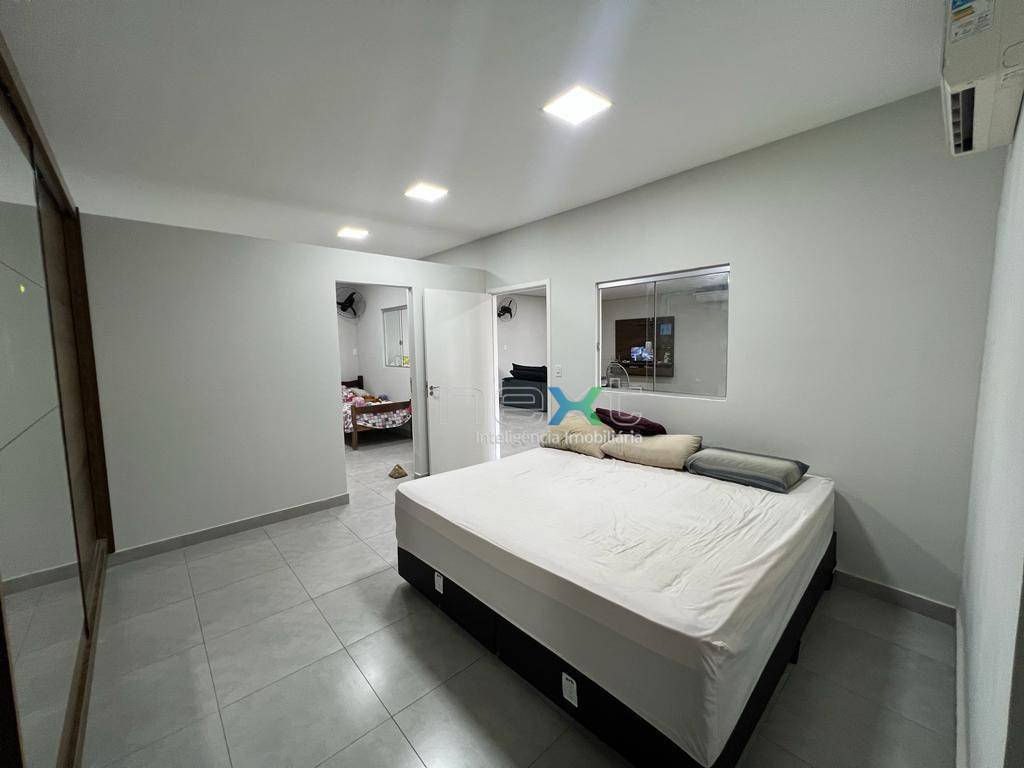 Casa à venda com 2 quartos, 187m² - Foto 13