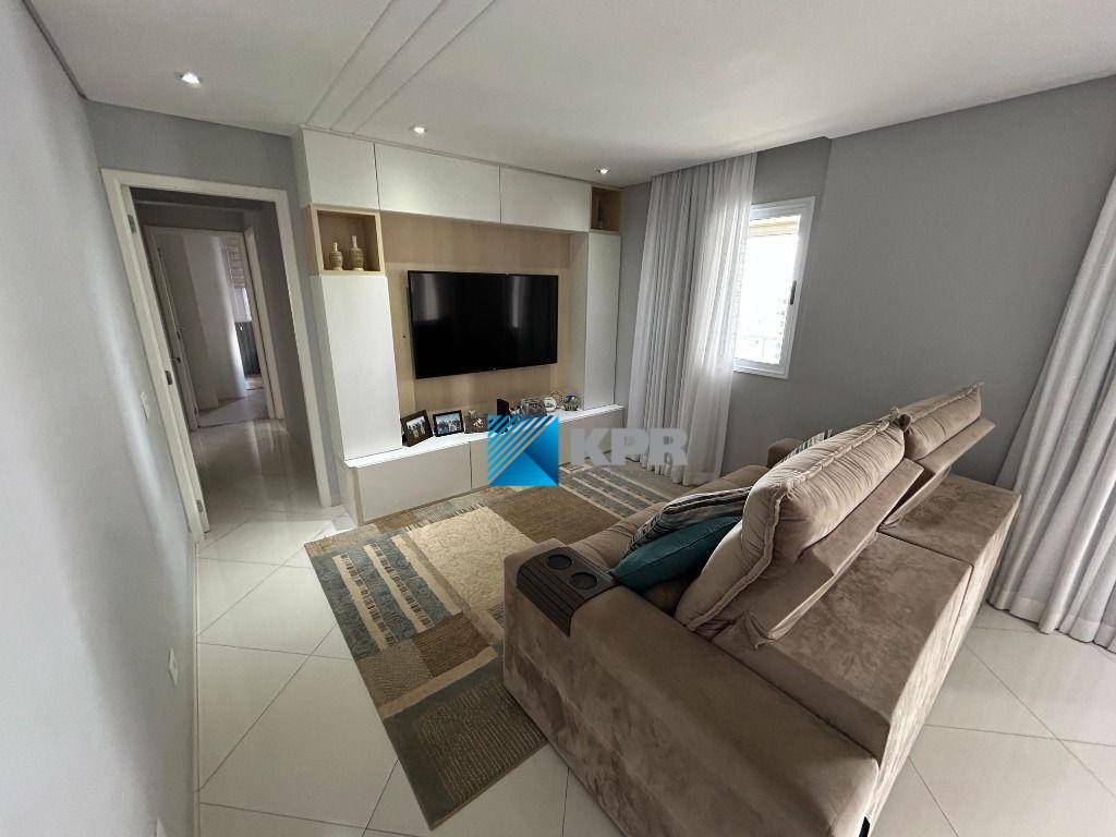 Apartamento para alugar com 3 quartos, 129m² - Foto 2