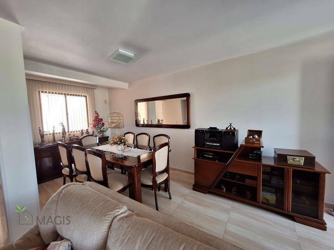 Sobrado à venda com 3 quartos, 227m² - Foto 6