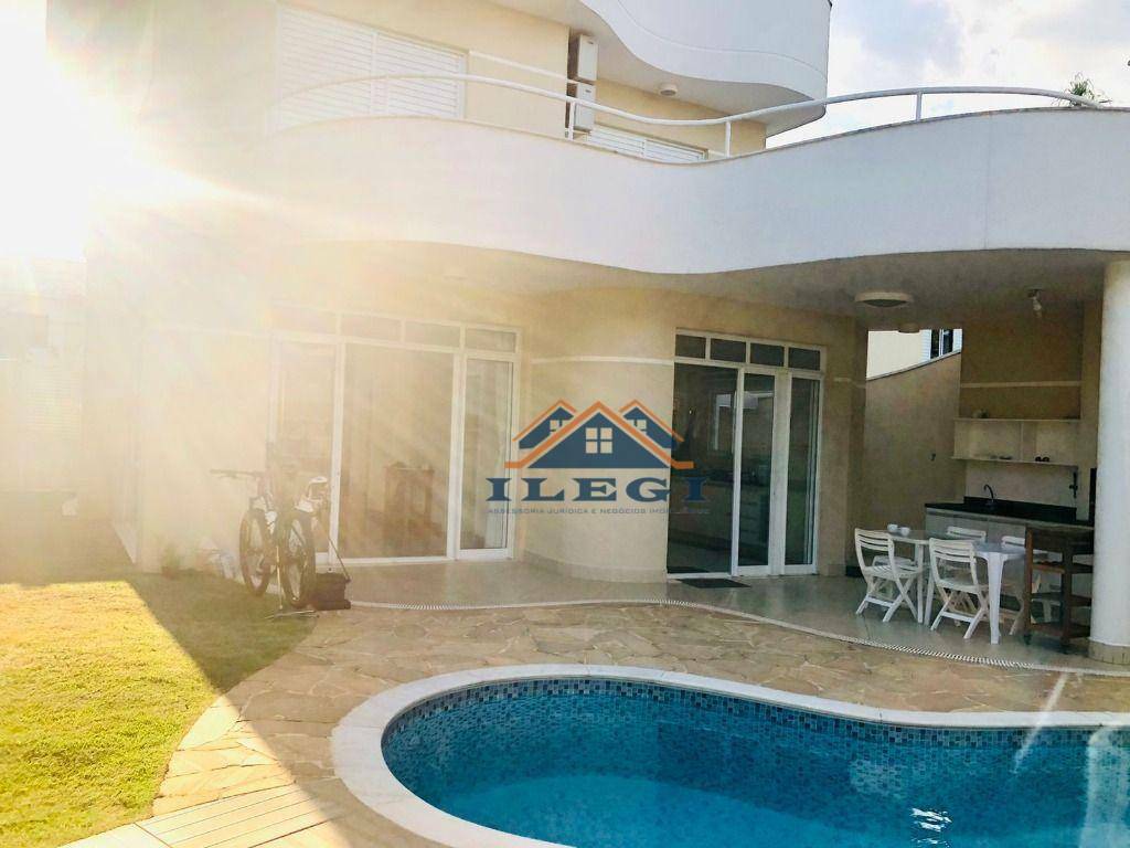 Casa de Condomínio à venda com 3 quartos, 246m² - Foto 2