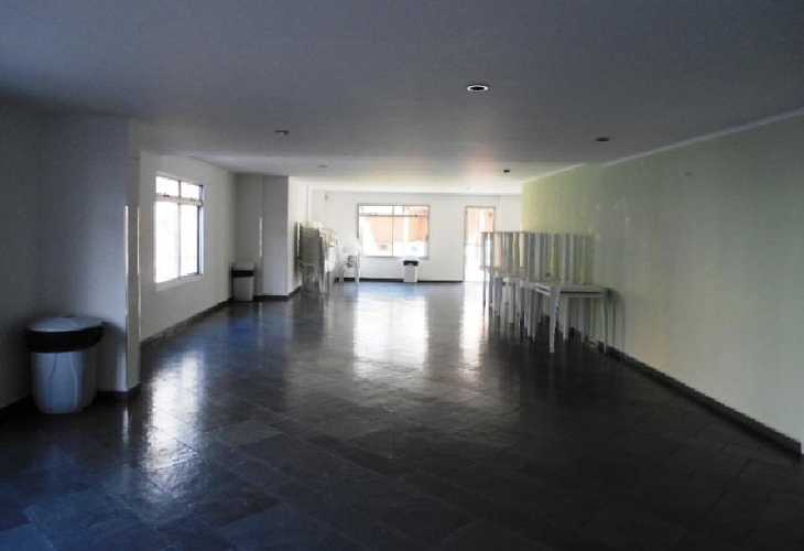 Apartamento à venda com 2 quartos, 70m² - Foto 3