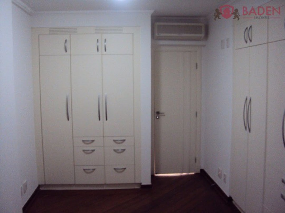 Apartamento à venda com 4 quartos, 230m² - Foto 25