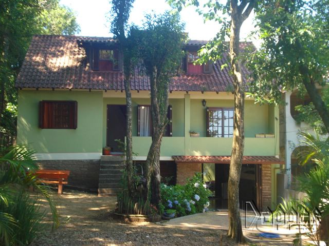 Casa à venda com 4 quartos, 194 - Foto 1