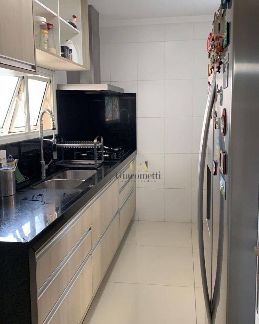 Apartamento à venda com 3 quartos, 156m² - Foto 6