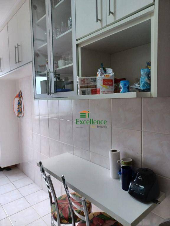 Apartamento à venda com 2 quartos, 75m² - Foto 3