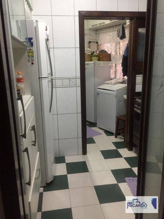 Apartamento à venda com 3 quartos, 127m² - Foto 11