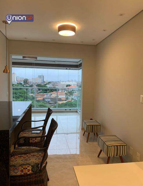 Apartamento à venda com 2 quartos, 64m² - Foto 1