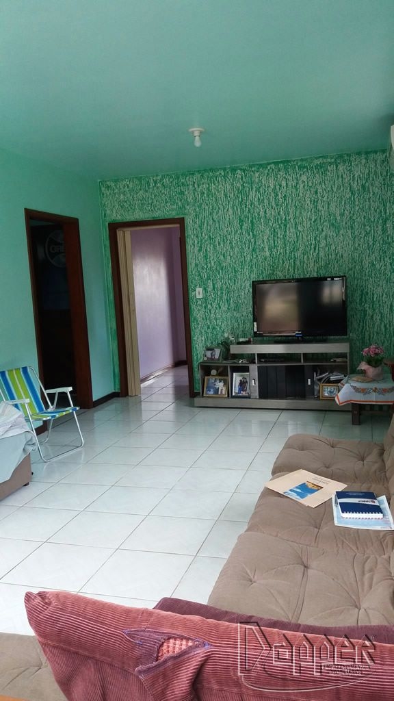 Casa à venda com 3 quartos, 101m² - Foto 4