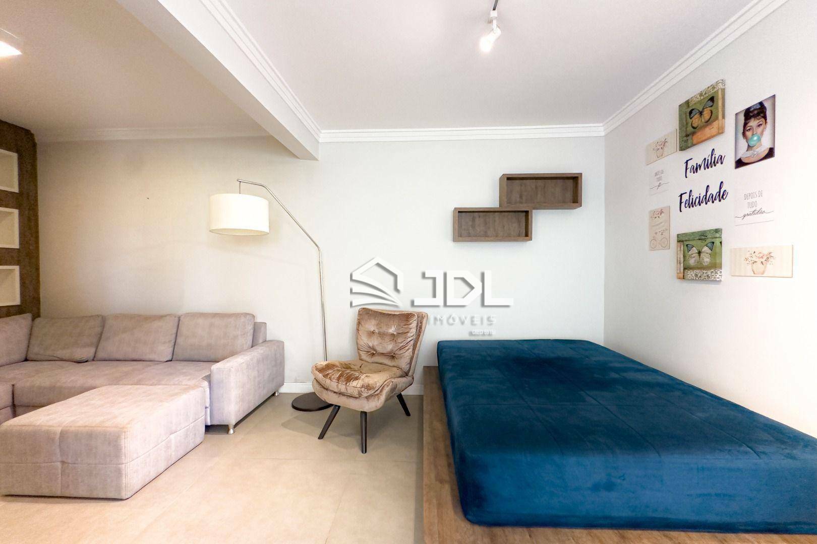 Casa à venda com 3 quartos, 269m² - Foto 18