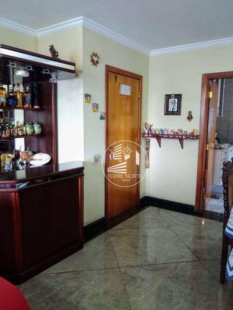 Apartamento à venda com 4 quartos, 137m² - Foto 17