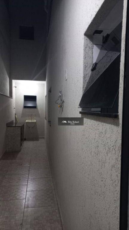 Sobrado à venda com 3 quartos, 220m² - Foto 4