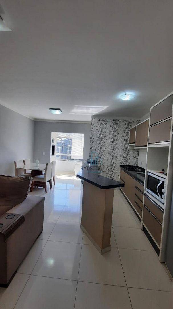 Apartamento à venda com 2 quartos, 75m² - Foto 1