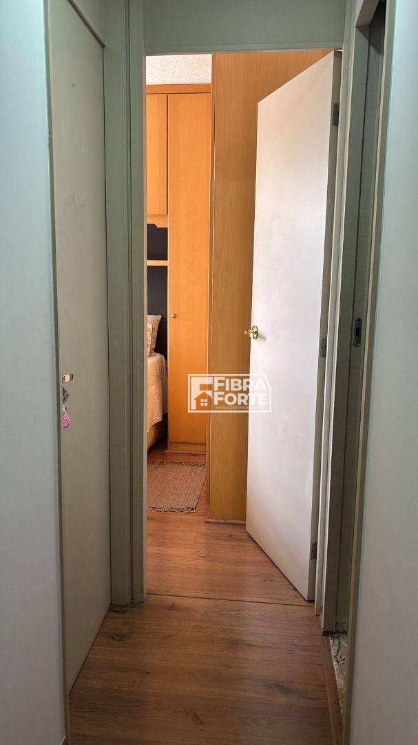 Apartamento à venda com 2 quartos, 62m² - Foto 5