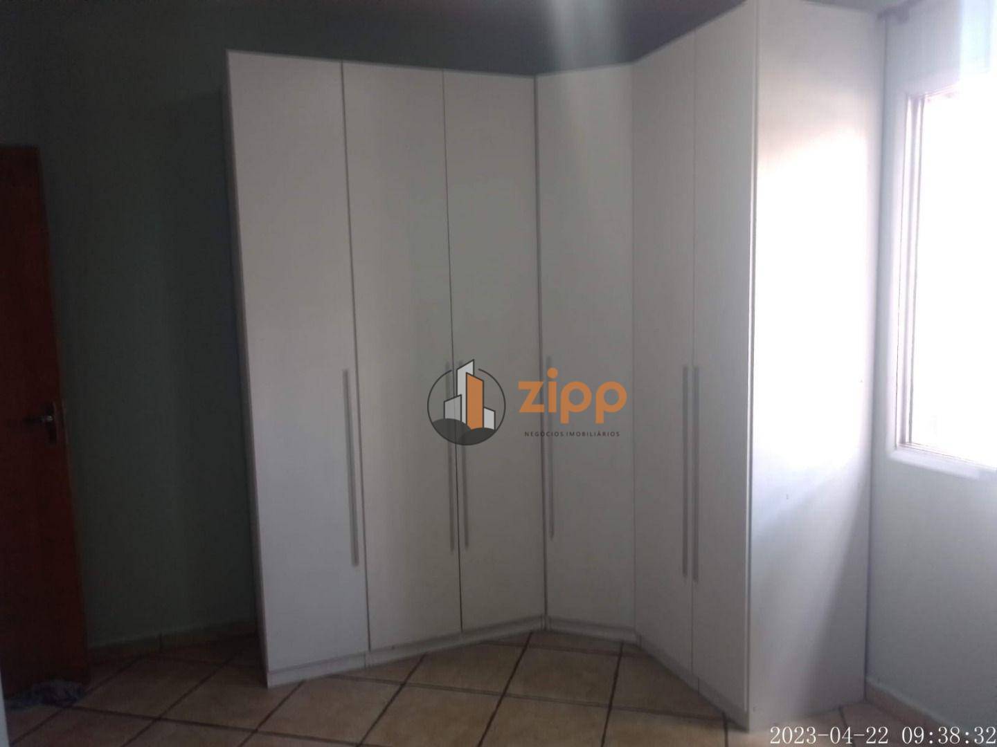 Apartamento à venda com 2 quartos, 71m² - Foto 2