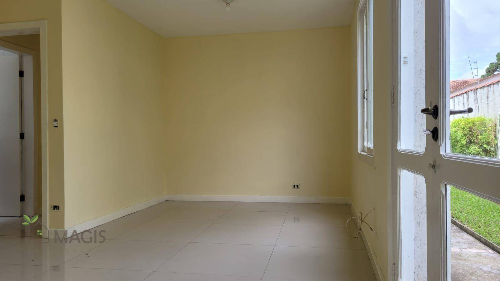 Casa para alugar com 5 quartos, 290m² - Foto 11