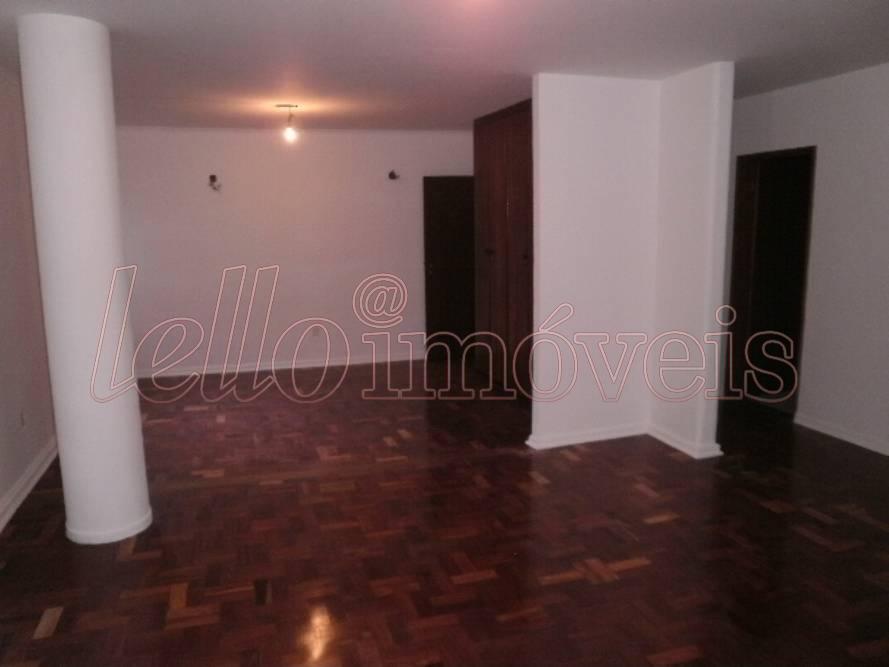 Apartamento para alugar com 3 quartos, 150m² - Foto 2