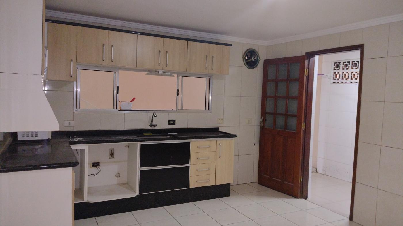 Sobrado à venda com 6 quartos, 230m² - Foto 4