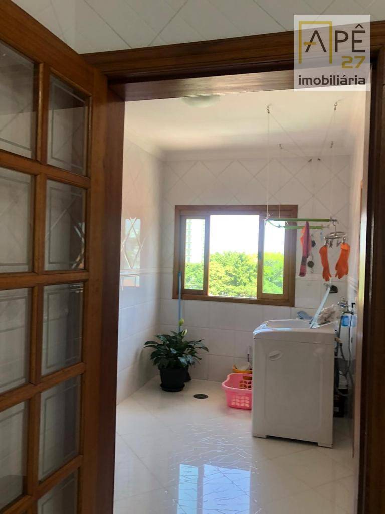 Casa à venda com 4 quartos, 254m² - Foto 5