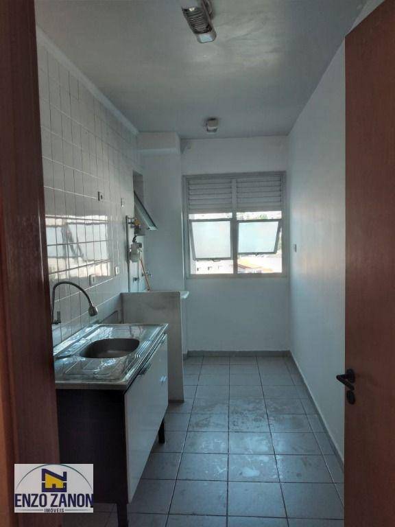 Apartamento para alugar com 3 quartos, 65m² - Foto 12