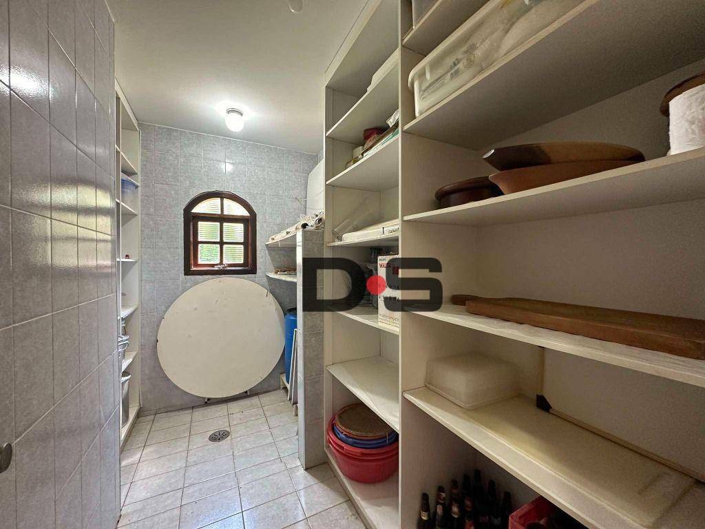 Chácara à venda com 6 quartos, 500m² - Foto 29