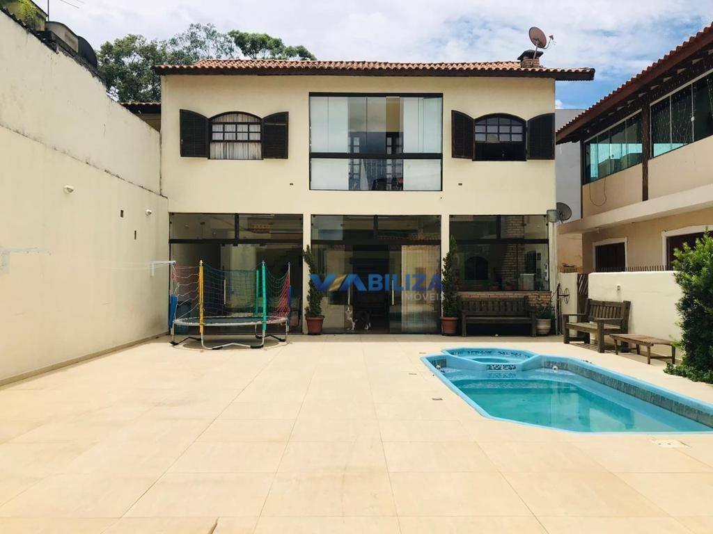 Sobrado à venda com 2 quartos, 188m² - Foto 1