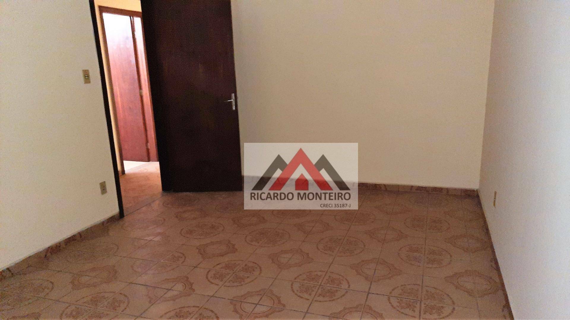 Casa à venda e aluguel com 6 quartos, 199m² - Foto 12