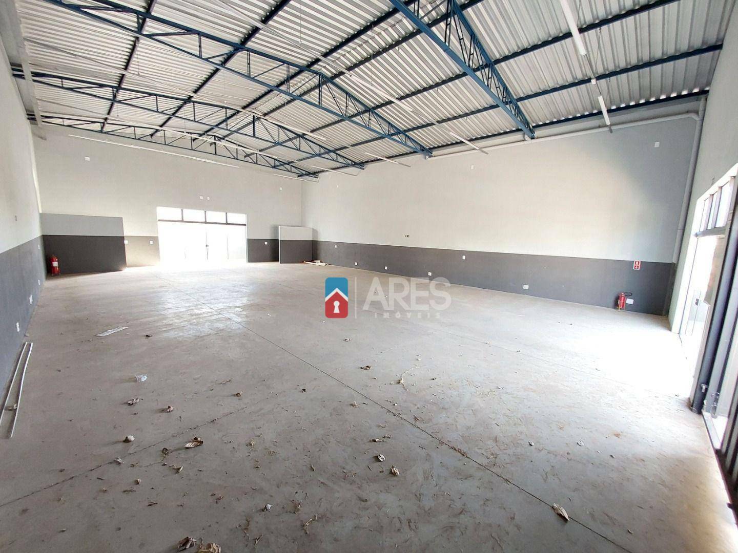 Loja-Salão para alugar, 226m² - Foto 1