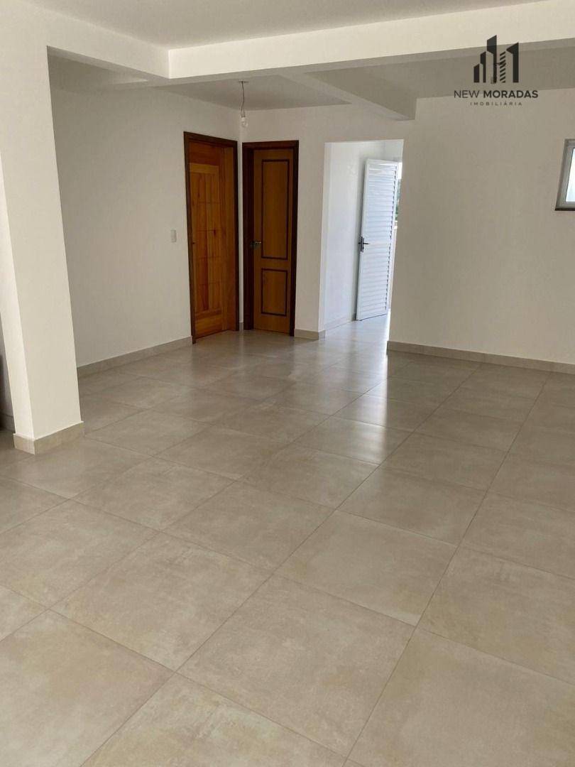 Sobrado à venda com 5 quartos, 270m² - Foto 4