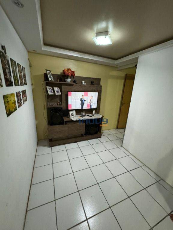 Apartamento à venda com 2 quartos, 45m² - Foto 2