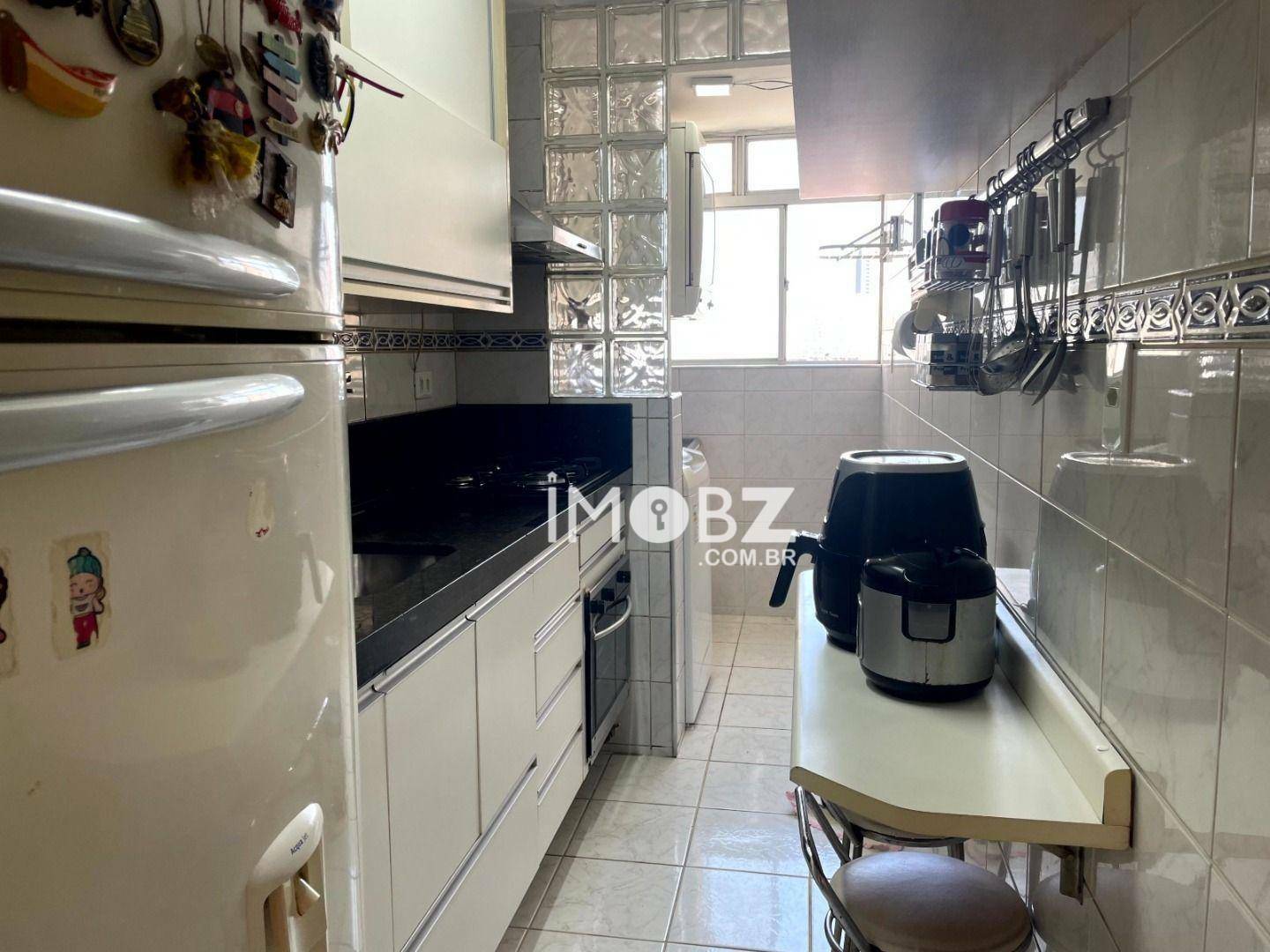 Apartamento à venda com 2 quartos, 61m² - Foto 4