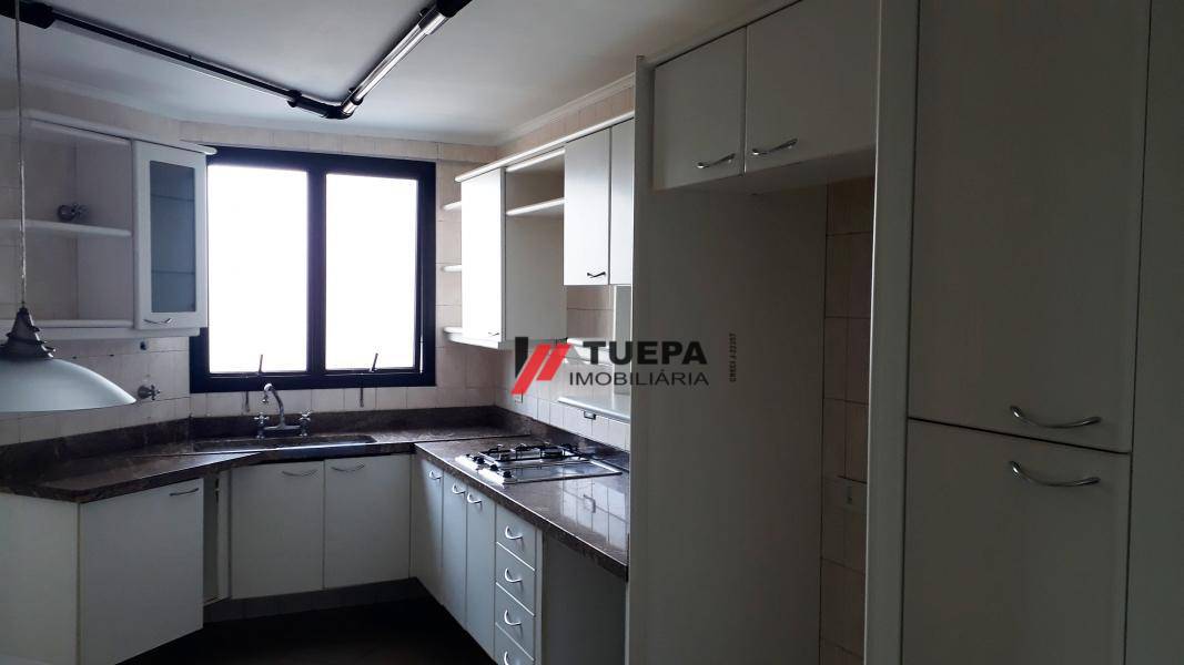 Apartamento à venda com 3 quartos, 124m² - Foto 4