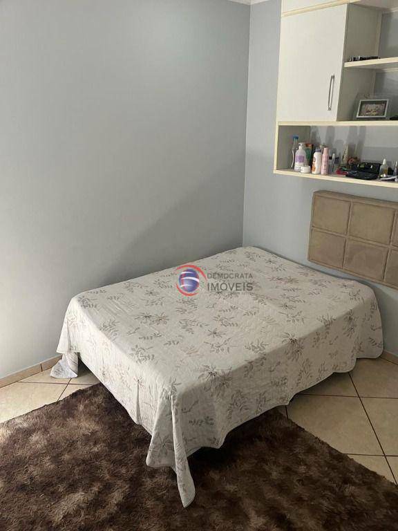 Sobrado à venda com 3 quartos, 219m² - Foto 5