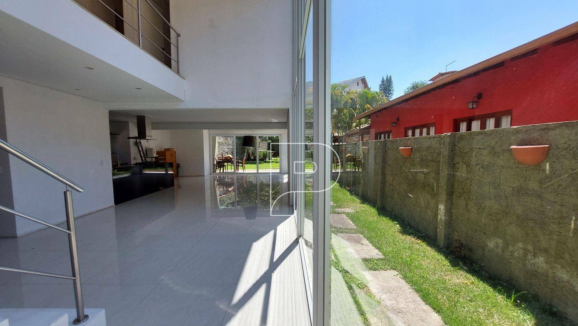 Casa à venda com 4 quartos, 306m² - Foto 7