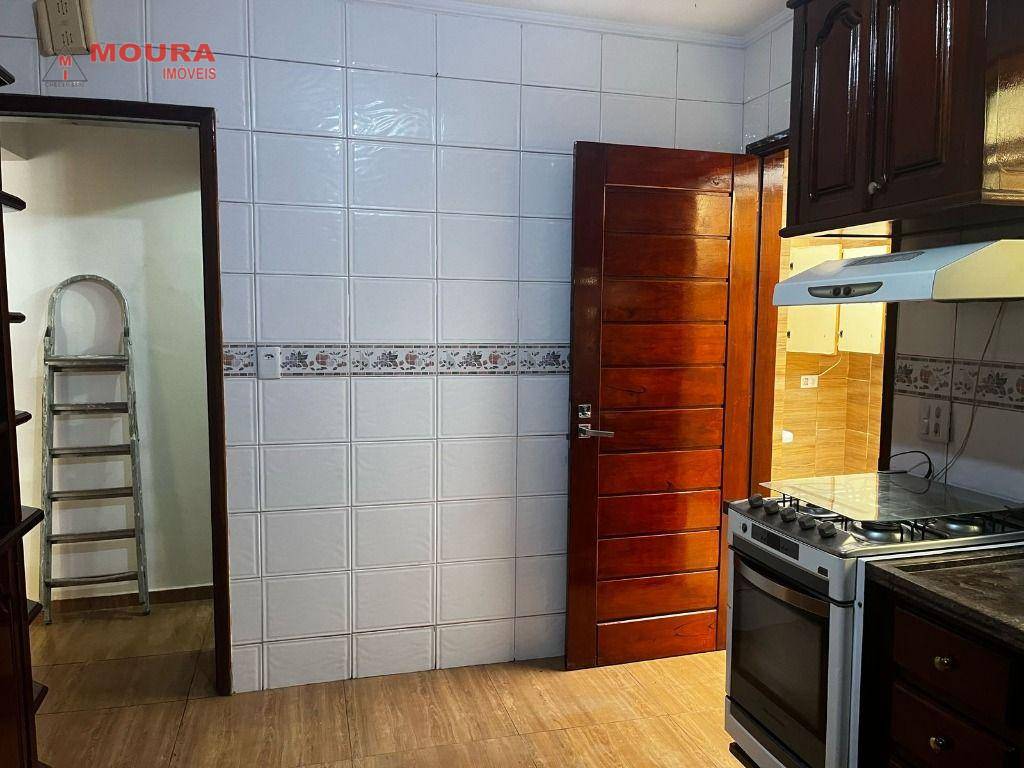 Sobrado para alugar com 2 quartos, 120m² - Foto 9