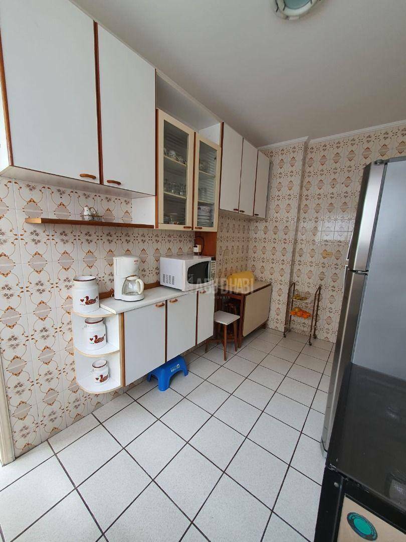 Apartamento à venda com 2 quartos, 75m² - Foto 8