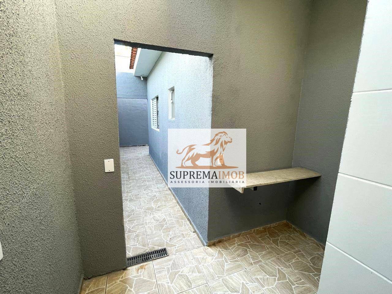 Casa à venda com 2 quartos, 70m² - Foto 14