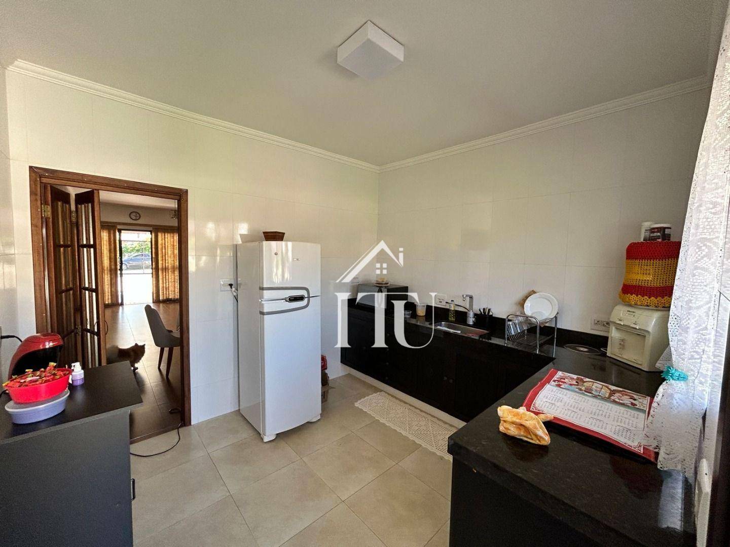 Chácara à venda e aluguel com 6 quartos, 288m² - Foto 17