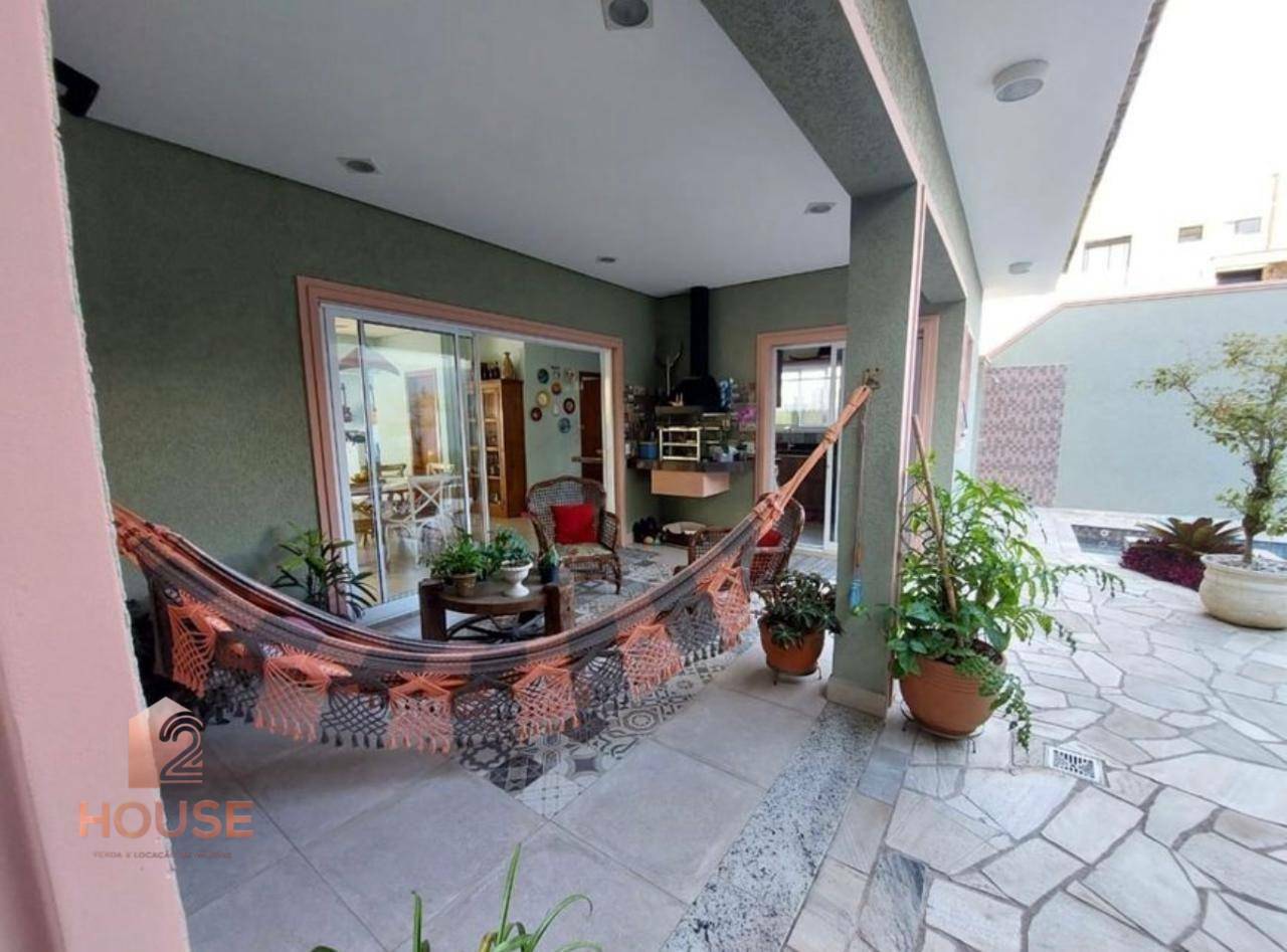Casa de Condomínio para alugar com 2 quartos, 300m² - Foto 21
