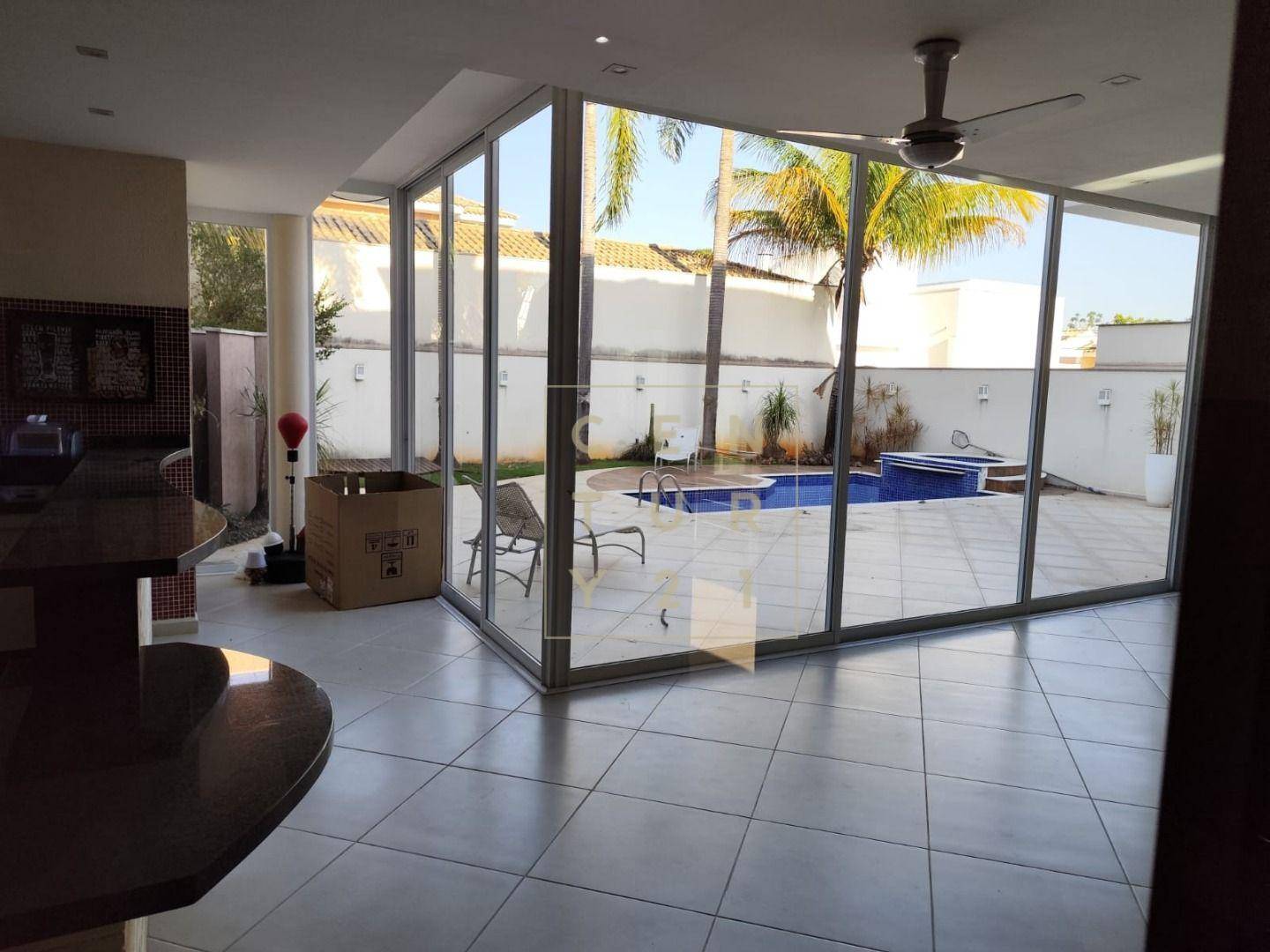Casa de Condomínio à venda e aluguel com 4 quartos, 425m² - Foto 1