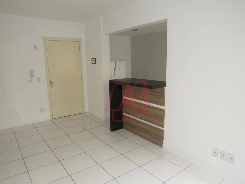 Apartamento à venda e aluguel com 3 quartos, 90m² - Foto 4