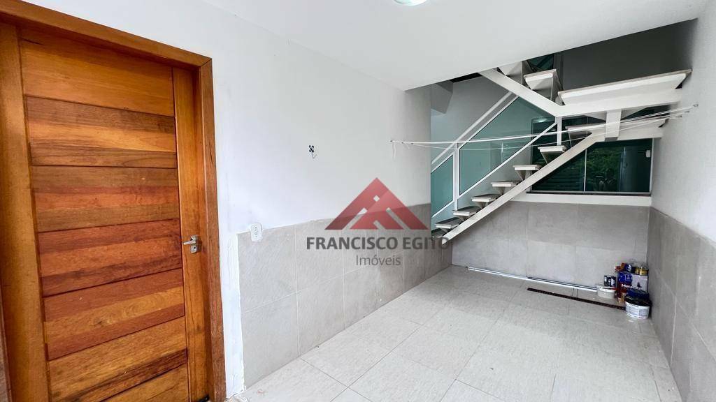 Casa à venda com 2 quartos, 77m² - Foto 17