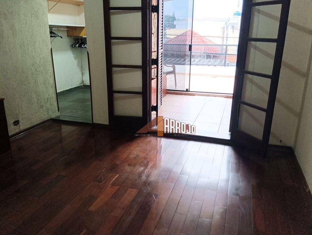 Sobrado à venda com 3 quartos, 200m² - Foto 18