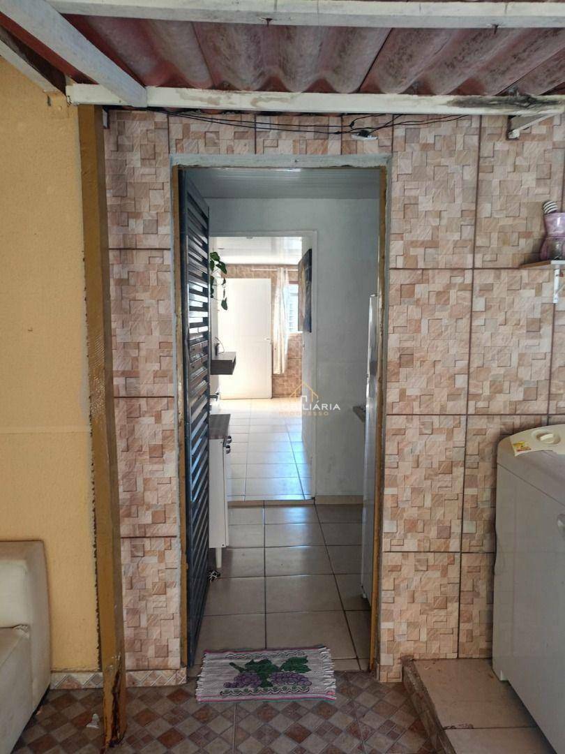 Casa à venda com 2 quartos, 75m² - Foto 5