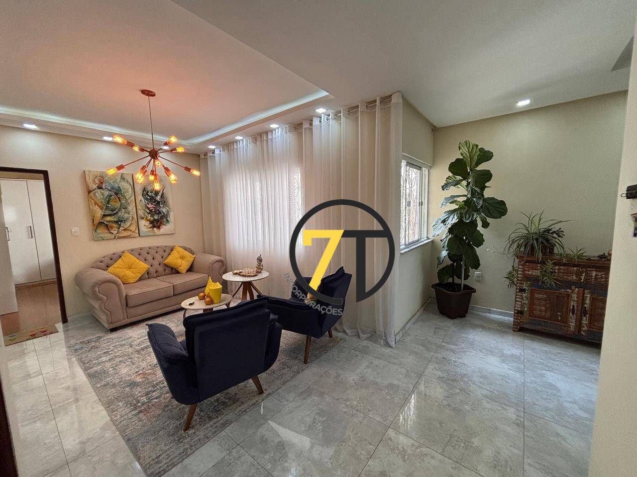 Casa, 3 quartos, 260 m² - Foto 1