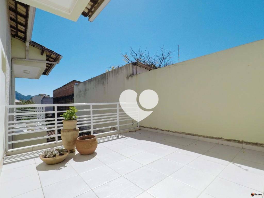 Casa de Condomínio à venda com 5 quartos, 360m² - Foto 24