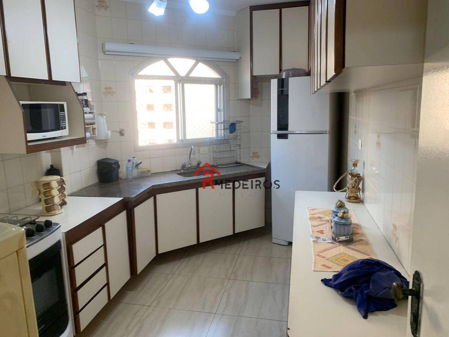 Apartamento à venda com 3 quartos, 93m² - Foto 3