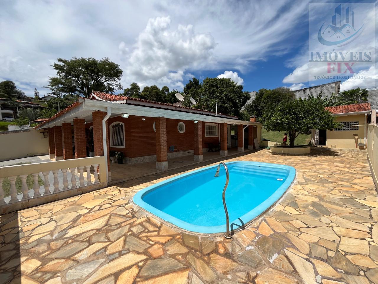Chácara à venda com 2 quartos, 221m² - Foto 1