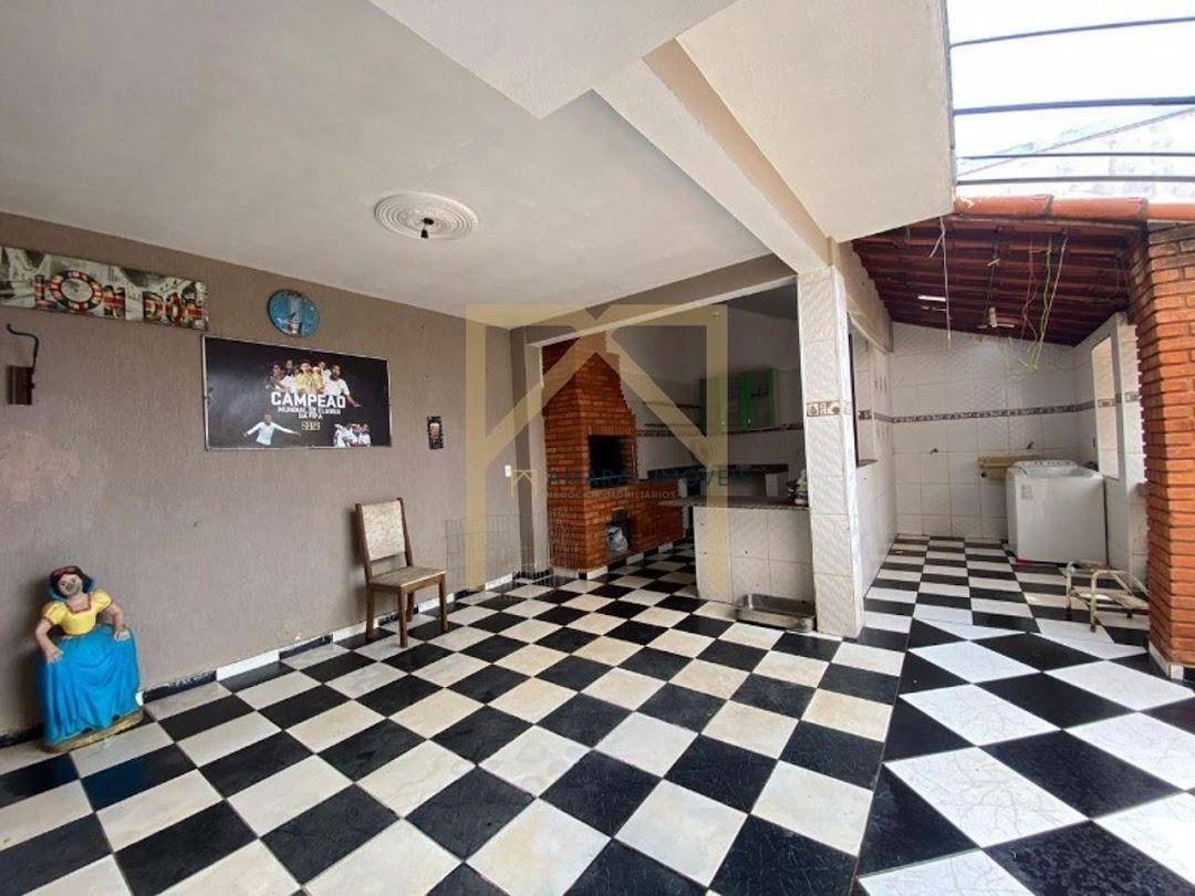 Casa à venda com 4 quartos, 240m² - Foto 8