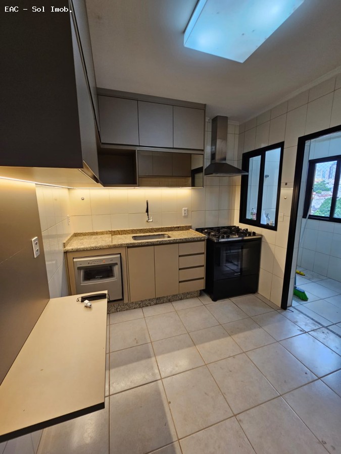 Apartamento para alugar com 3 quartos, 106m² - Foto 14