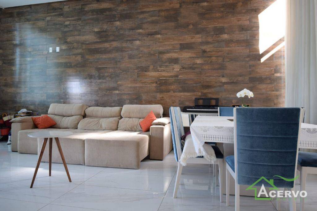 Casa à venda com 3 quartos, 216m² - Foto 7